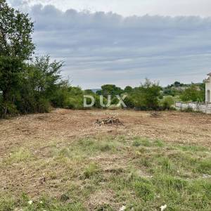 ISTRA, BUJE, KAŠTEL - Zemljište s pravomoćnom građevinskom dozvolom