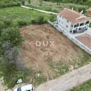 ISTRA, BUJE, KAŠTEL - Zemljište s pravomoćnom građevinskom dozvolom