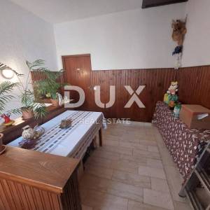 ISTRA, BUJE - Kuća s restoranom u centru Buja, pogled na more