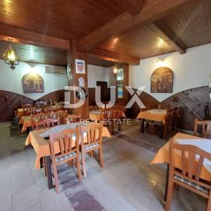 ISTRA, BUJE - Kuća s restoranom u centru Buja, pogled na more