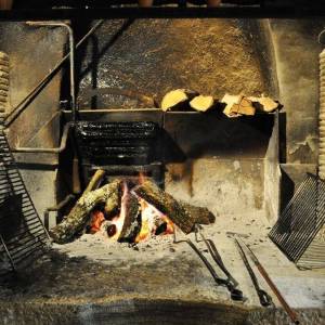 ISTRA, BUJE - Poslovno-stambeni objekt s uhodanim poslom