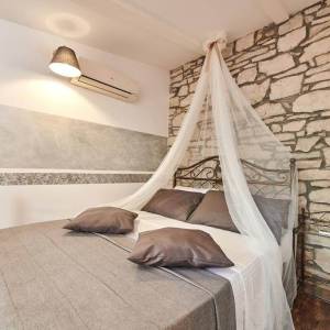 ISTRA, BUJE - Poslovno-stambeni objekt s uhodanim poslom