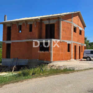 ISTRA, BUJE - Prekrasna dvojnica s bazenom, novogradnja, pogled na prirodu