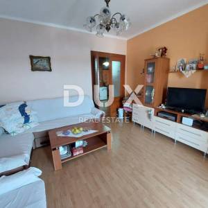 ISTRA, BUJE - Restoran sa stambenom jedinicom u centru Buja, pogled na more