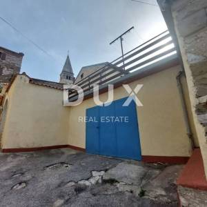 ISTRA, BUJE - Restoran sa stambenom jedinicom u centru Buja, pogled na more