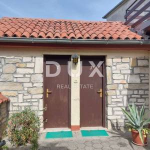 ISTRA, BUJE - Restoran sa stambenom jedinicom u centru Buja, pogled na more