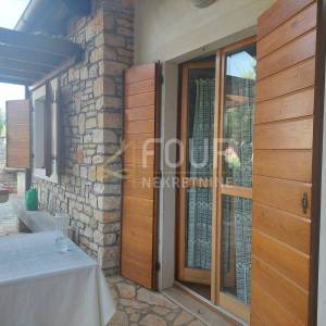 Istra, Buje, samostojeća kuća, 140m2, terasa