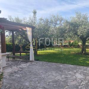 Istra, Buje, samostojeća kuća, 140m2, terasa
