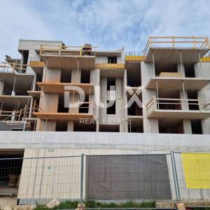 ISTRA, BUJE - Stan s vrtom u novogradnji