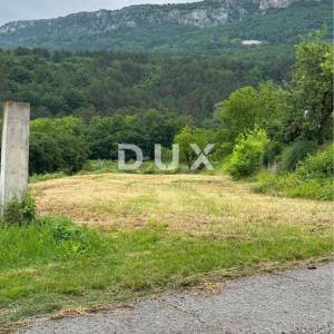 ISTRA, BUZET, CENTAR - građevinsko zemljište 1.499 m2 za stambenu zgradu - stanove / apartmane / obiteljsku kuću / villu! PRILI...