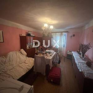 ISTRA, BUZET - Dvije kuće s prostranim zemljištem u netaknutoj prirodi