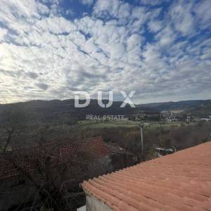 ISTRA, BUZET - Dvije kuće s prostranim zemljištem u netaknutoj prirodi