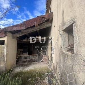 ISTRA, BUZET - Dvije kuće s prostranim zemljištem u netaknutoj prirodi