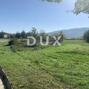 ISTRA, BUZET - građevinsko zemljište od 973 m2 u blizini centra grada