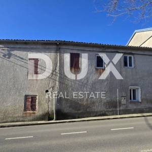 ISTRA, BUZET - Kamena kuća za adaptaciju u blizini granice