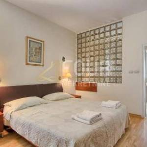 Istra, Buzet, kamena vila s bazenom, 248m2