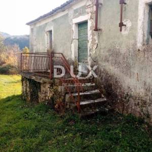 ISTRA, BUZET - Kompleks kamenih kućica okruženih prirodom