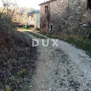 ISTRA, BUZET - Kompleks kamenih kućica okruženih prirodom