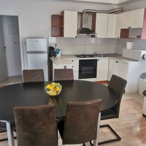 ISTRA, BUZET (okolica) – Apartmanska kuća s bazenom okružena mirom i prirodom
