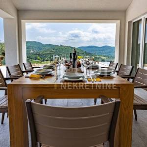 Istra, Buzet - okolica, unikatna vila s bazenom na osami!