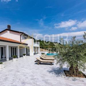 Istra, Buzet - okolica, unikatna vila s bazenom na osami!