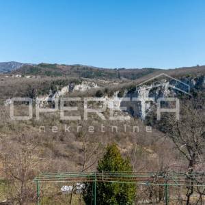 ISTRA, BUZET - Samostoječa kuća sa tri stana