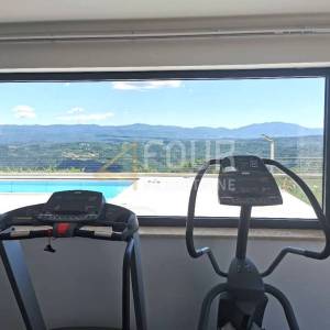 Istra, Buzet, samostojeća kuća s bazenom, 159m2