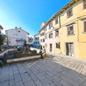 ISTRA, BUZET, STARI GRAD - kamena kuća u staroj gradskoj jezgri