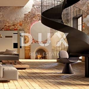 ISTRA, CEROVLJE - Kamena starina sa započetom adaptacijom