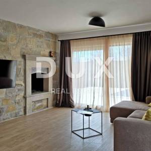 ISTRA, CEROVLJE - Kuća s bazenom i dva građevinska zemljišta
