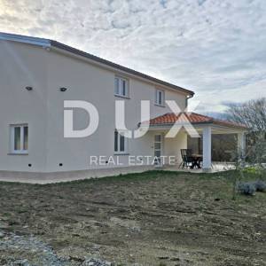 ISTRA, CEROVLJE - Kuća s bazenom i dva građevinska zemljišta