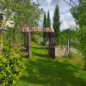 Istra, Cerovlje - okolica, imanje od 3.369m2 - dvije kamene kuće 