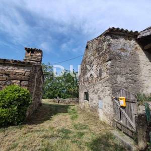 ISTRA, CEROVLJE, OKOLICA - Jedinstvena prilika na tržištu! Selo na osami od 20ha