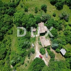 ISTRA, CEROVLJE, OKOLICA - Jedinstvena prilika na tržištu! Selo na osami od 20ha