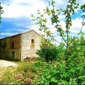 Istra, Cerovlje - okolica, kamena kuća + gospodarski objekt