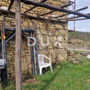 ISTRA, CEROVLJE - Samostojeća kamena zgrada