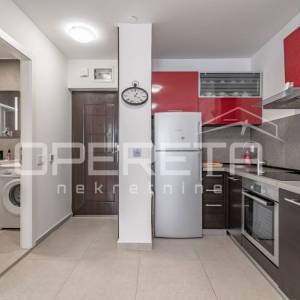 Istra, Červar Porat-renoviran stan u blizini mora