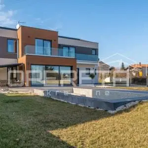 Istra, Divšići, novosagrađena kvalitetna vila sa bazenom, mirna lokacija