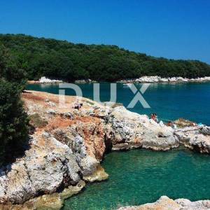 ISTRA, DUGA LUKA- Ruševina udaljena 300m od mora