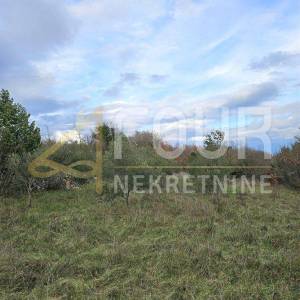 Istra, Duga Uvala, poljoprivredno zemljište 1.309m2