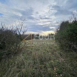 Istra, Duga Uvala, poljoprivredno zemljište 1.309m2