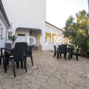 ISTRA, FAŽANA - Apartmanska kuća 250 m od mora !