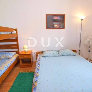 ISTRA, FAŽANA - Etaža kuće s 4 apartmana i vrtom - 500 m OD MORA!!