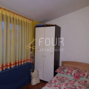 Istra, Fažana, kuća + 2 poslovna prostora + apartman