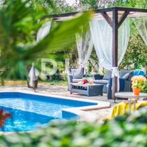 ISTRA, FILIPANA - Romantična autohtona istarska kamena vila