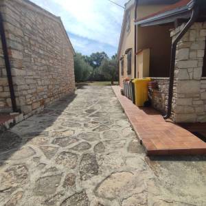 ISTRA, GALIŽANA - Dvije kamene rustikalne vile okružene prirodom