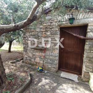 ISTRA, GALIŽANA - Dvije kamene rustikalne vile okružene prirodom