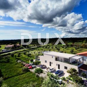 ISTRA, GALIŽANA - Građevinsko zemljište s izdanom dozvolom za modernu vilu s panoramskim pogledom na more