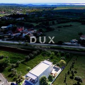 ISTRA, GALIŽANA - Građevinsko zemljište s izdanom dozvolom za modernu vilu s panoramskim pogledom na more