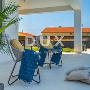 ISTRA, GALIŽANA - Kvalitetna vila nadomak plaža